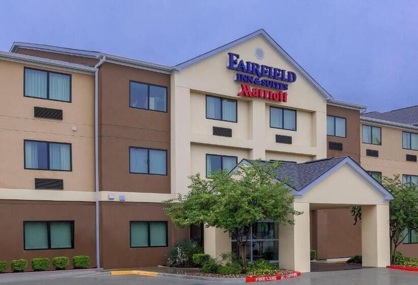 فندق Fairfield Inn & Suites Victoria