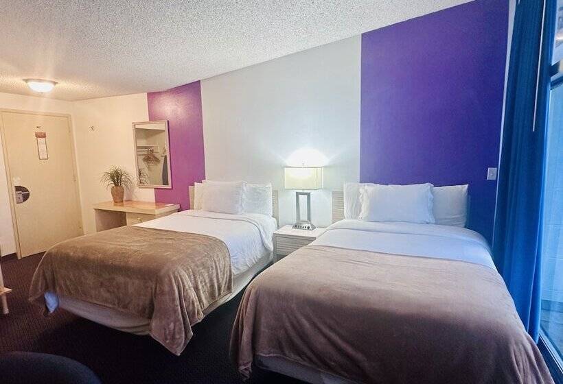 호텔 Foghorn Harbor Inn