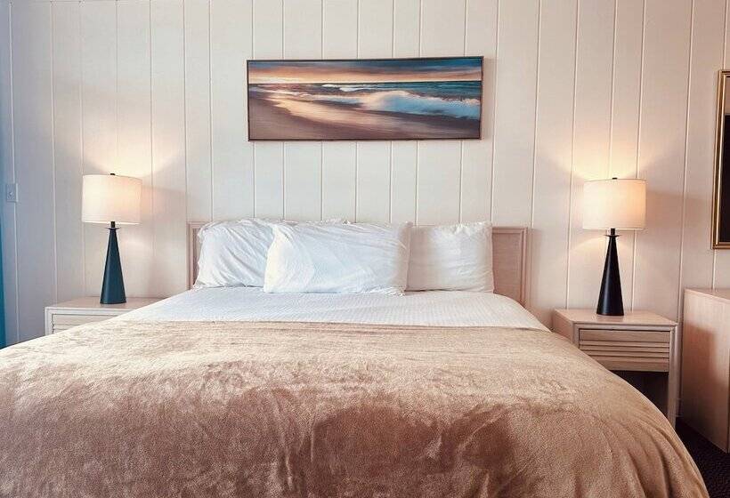 호텔 Foghorn Harbor Inn