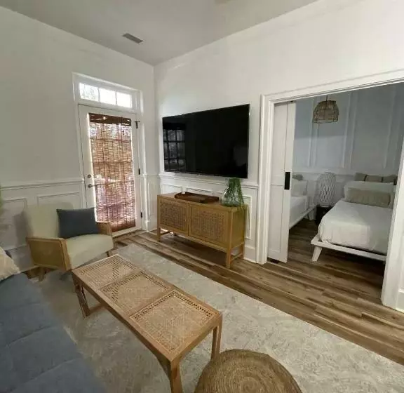 ホテル The Front Street Inn