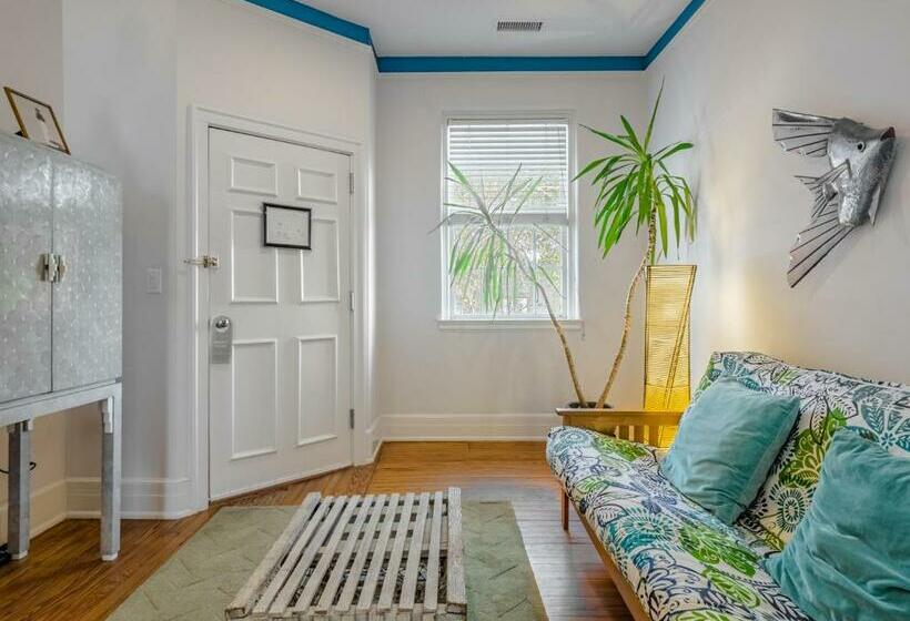 ホテル The Front Street Inn