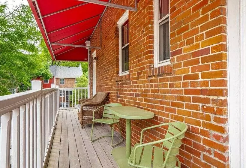 ホテル The Front Street Inn