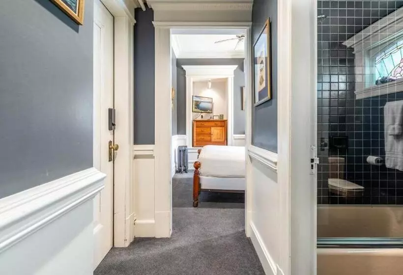 فندق Seattle Gaslight Inn