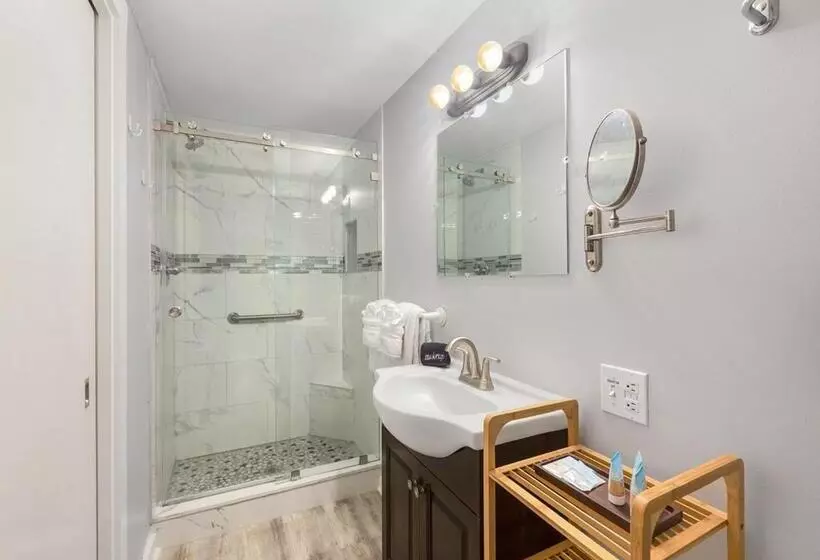 هتل The Grand Guesthouse