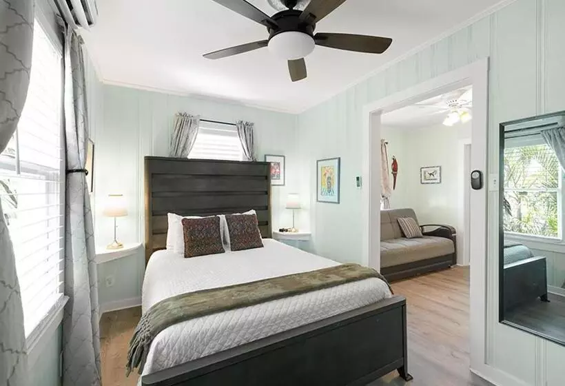 هتل The Grand Guesthouse