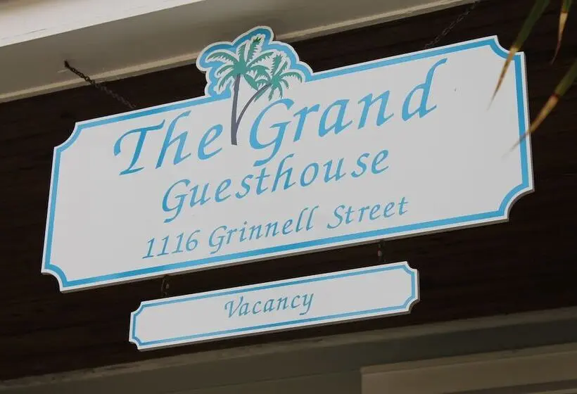 ホテル The Grand Guesthouse