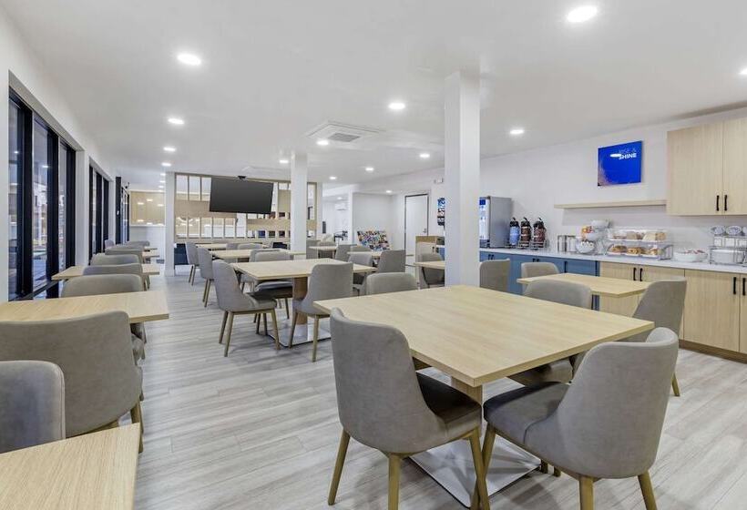 فندق Comfort Inn Sea World Area