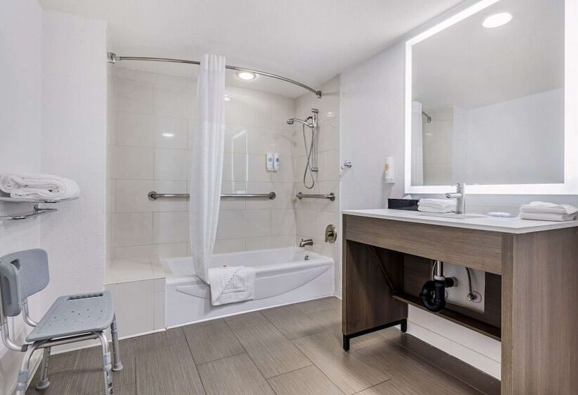 فندق Comfort Inn Sea World Area