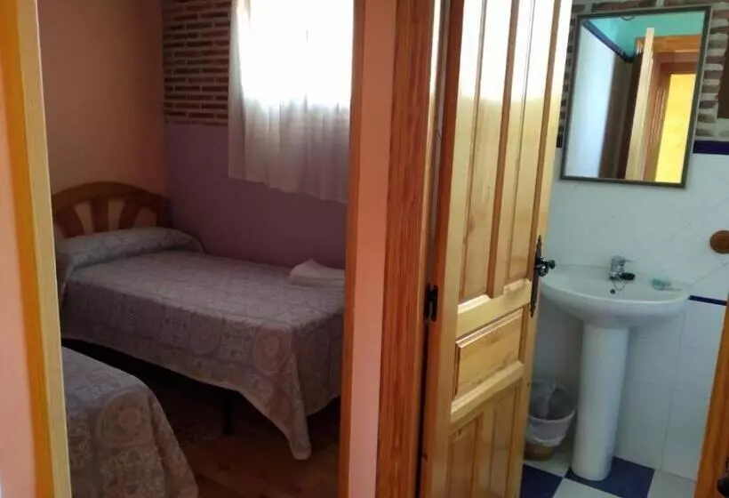 Majatalo Hostal Camino Del Cid