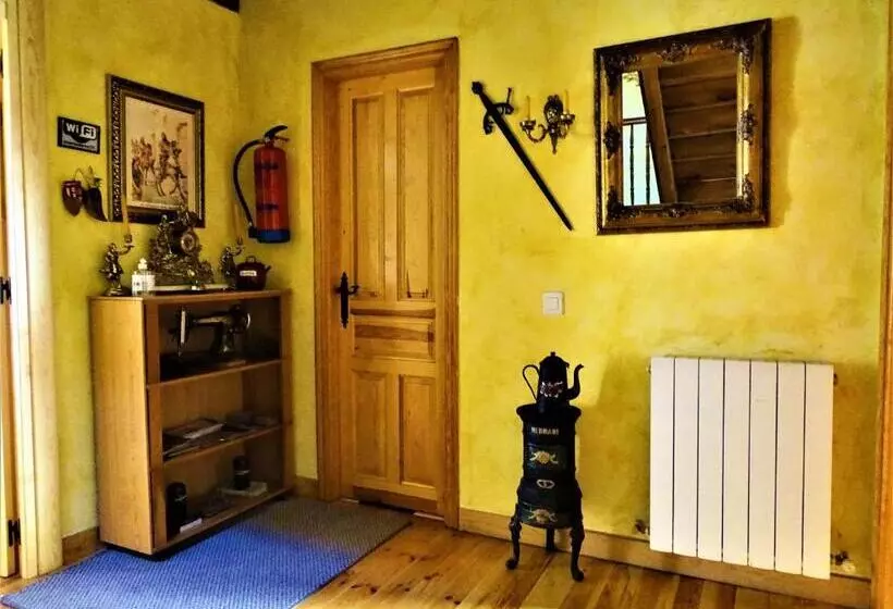 Majatalo Hostal Camino Del Cid