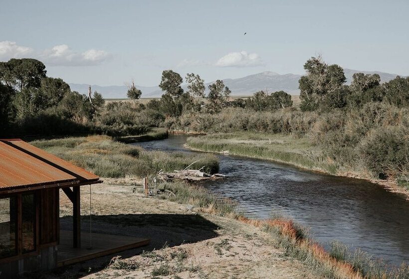 Beaverhead Resort