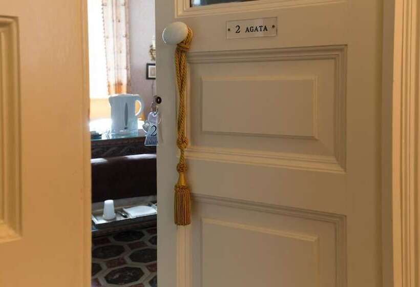 تختخواب و صبحانه La Casa Di Osiride