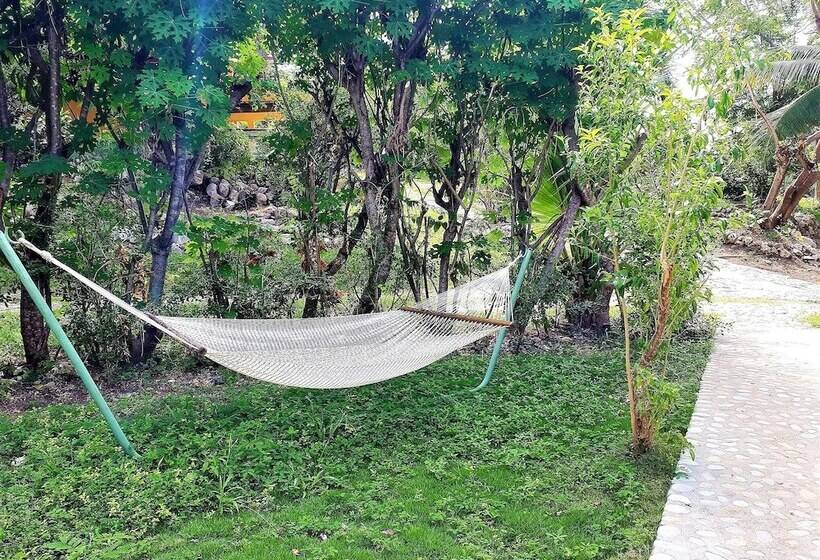 هتل La Colline Enchantée