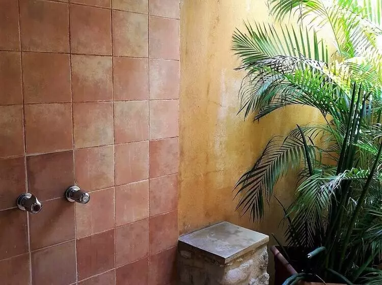 هتل La Colline Enchantée