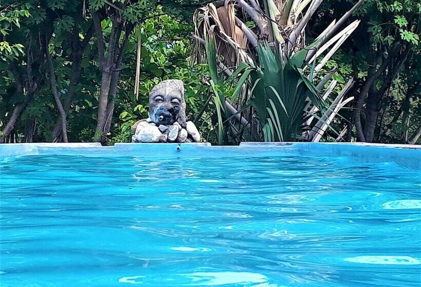 هتل La Colline Enchantée