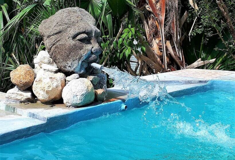 هتل La Colline Enchantée