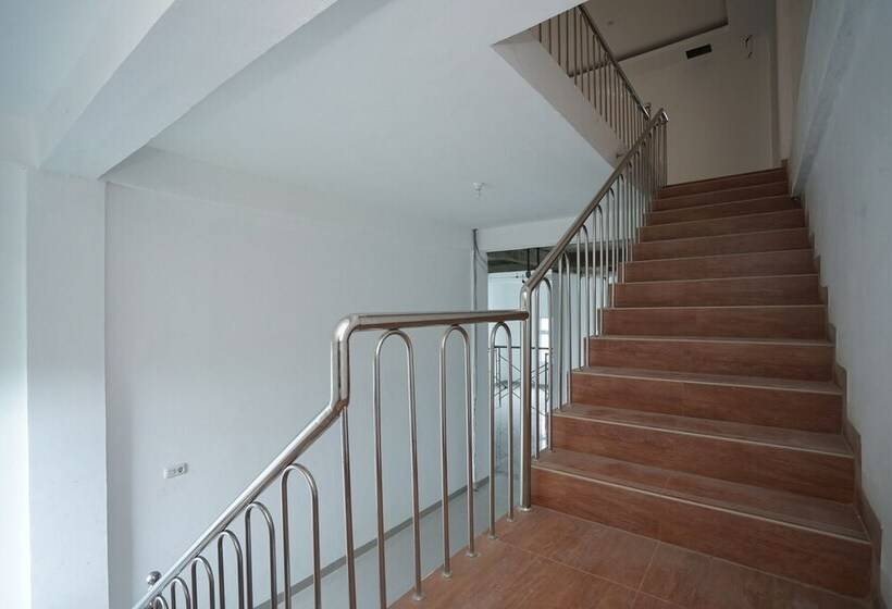 Hotel Reddoorz Near Sultan Mahmud Badaruddin Airport