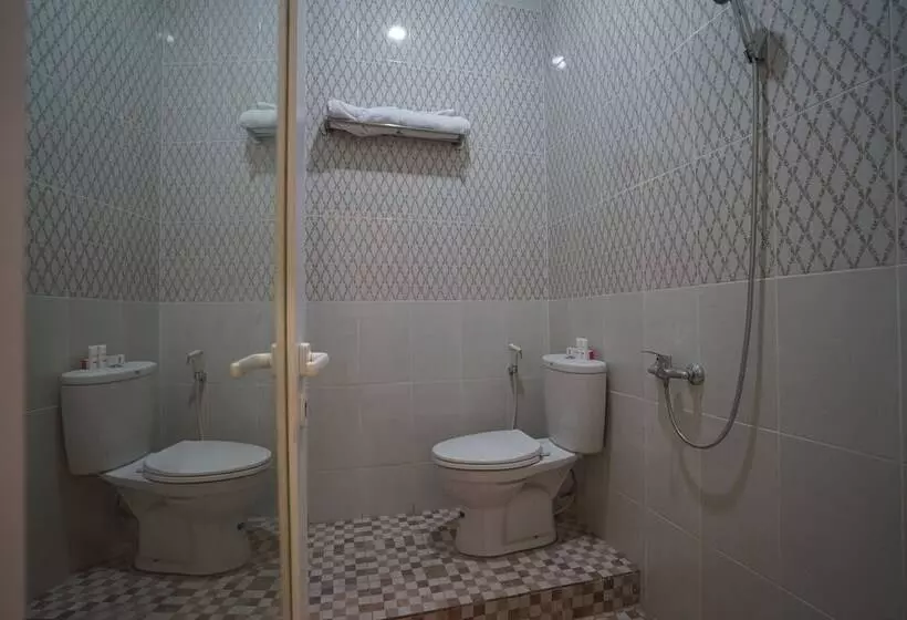 ホテル Reddoorz Near Sultan Mahmud Badaruddin Airport