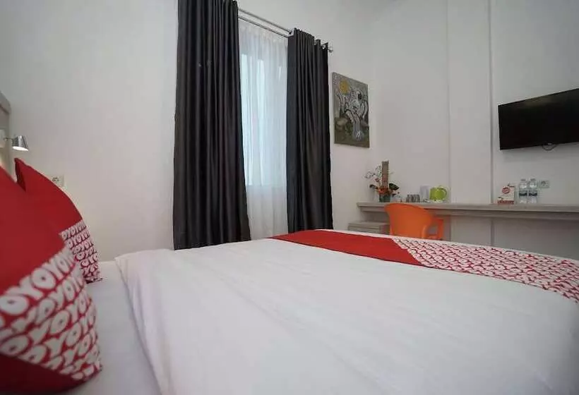 ホテル Reddoorz Near Sultan Mahmud Badaruddin Airport