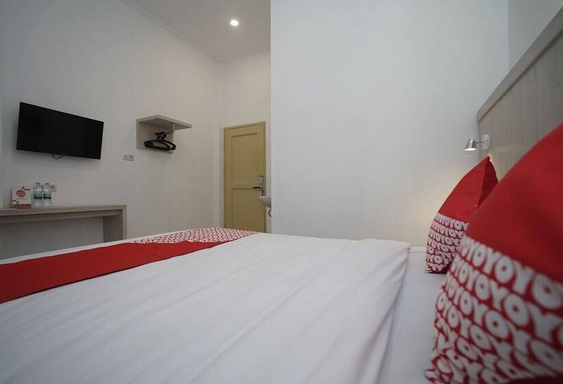 Hotel Reddoorz Near Sultan Mahmud Badaruddin Airport