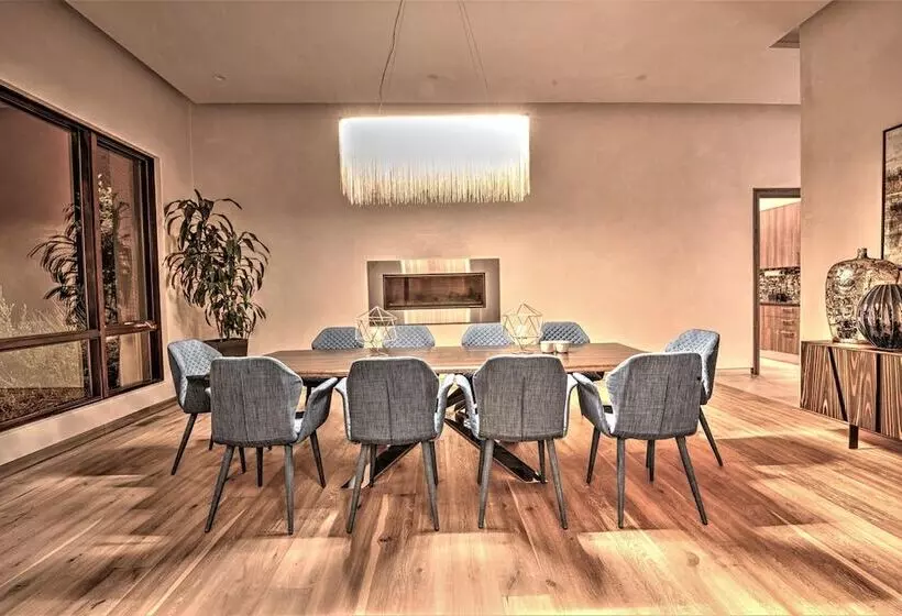 Lx1a: Luxury Contemporary Villa In The Middle Of Nature