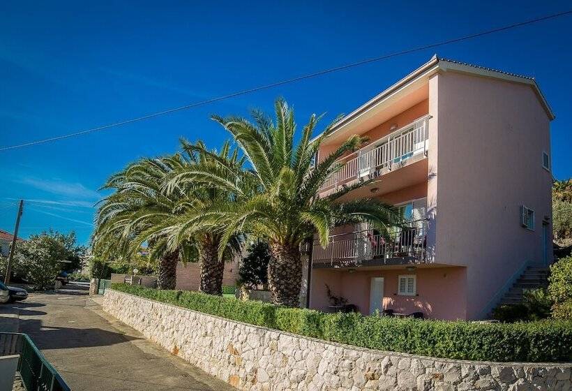 Apartments The Palms