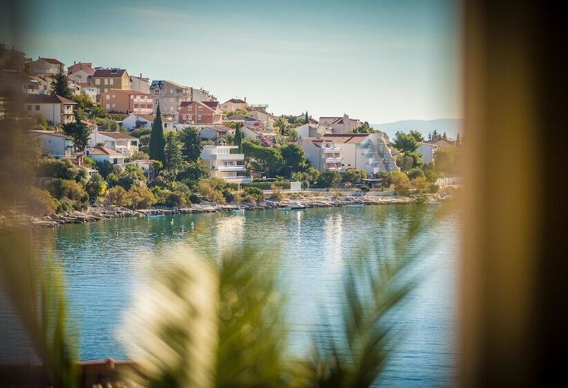 Apartments The Palms