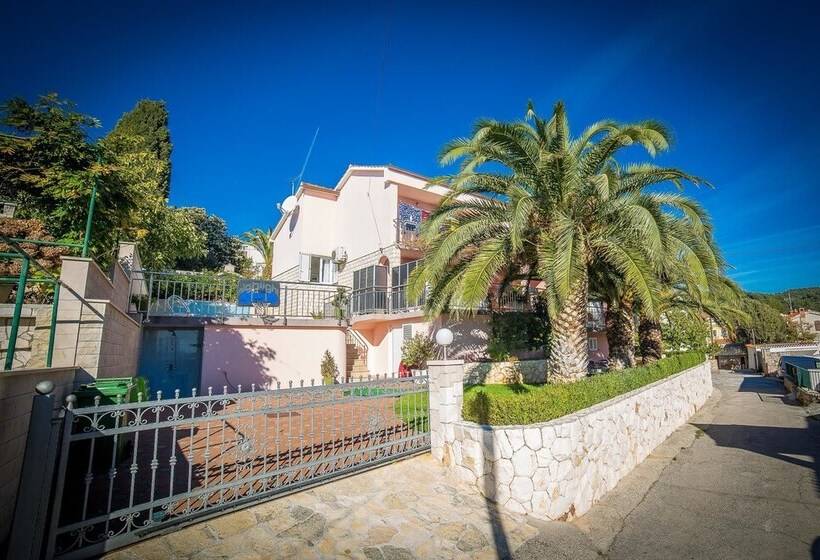 Apartments The Palms