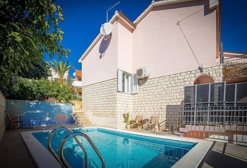 Apartments The Palms