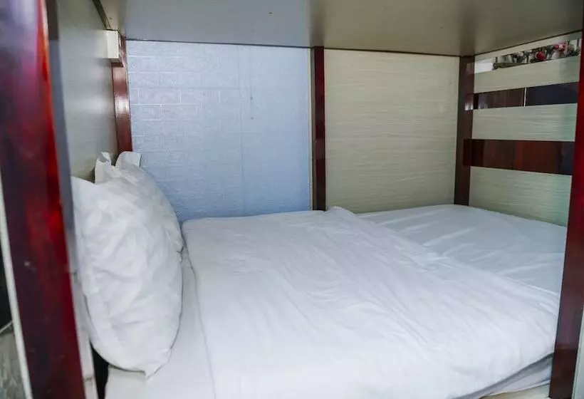 Bui Hostel
