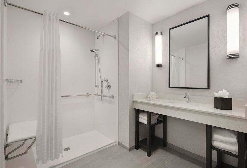 Comfort Inn & Suites Miami International Airport