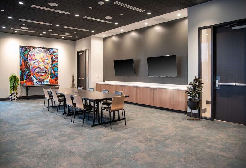 هتل Cambria Downtown Phoenix Convention & Airport