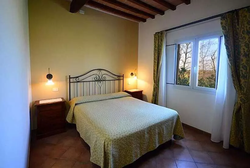 田舎風ホテル Agriturismo L'imposto