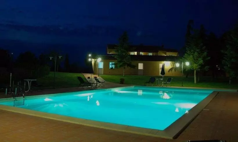 田舎風ホテル Agriturismo L'imposto