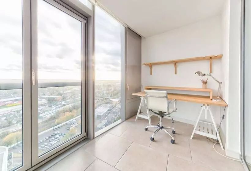 Kew Eye Apartments Kew