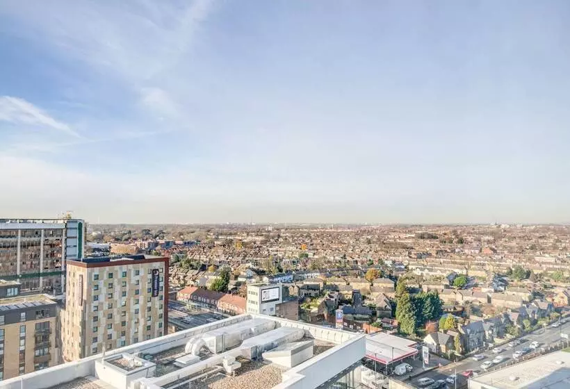 Kew Eye Apartments Kew