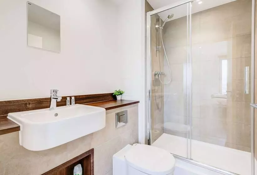 Kew Eye Apartments Kew