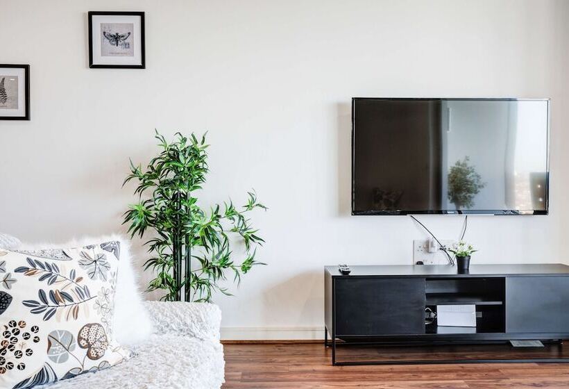 Kew Eye Apartments Kew