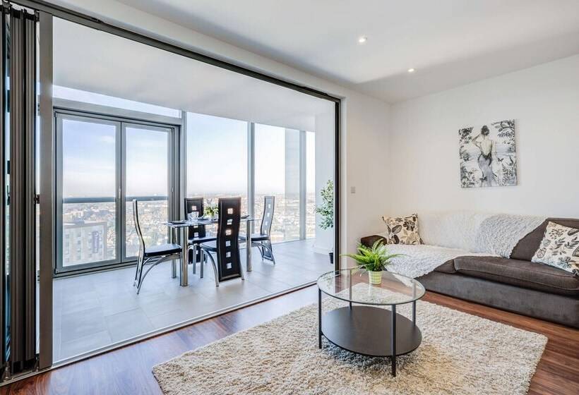 Kew Eye Apartments Kew