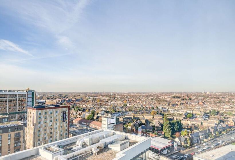 Kew Eye Apartments Kew