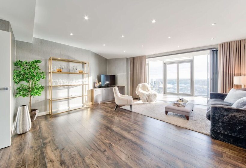 Kew Eye Apartments Kew