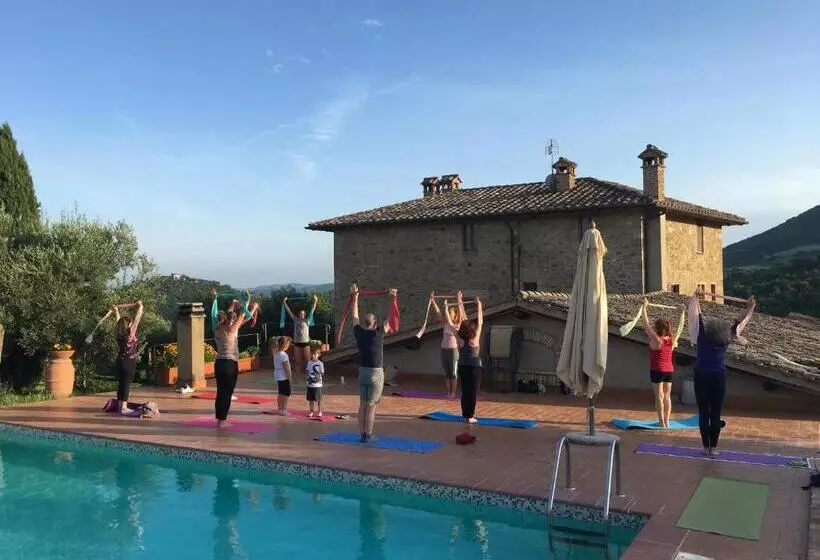 Majatalo Casale Sostenibile Per Famiglie E Gruppi Cibottola Pg