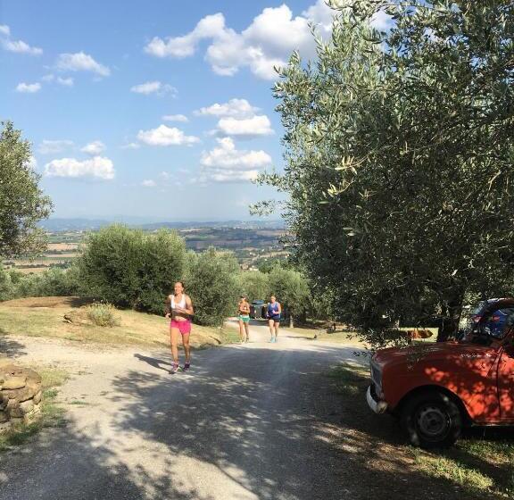 Пансион Casale Sostenibile Per Famiglie E Gruppi Cibottola Pg