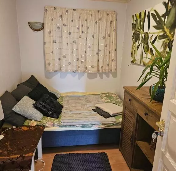 Majatalo Guest House Karmøy