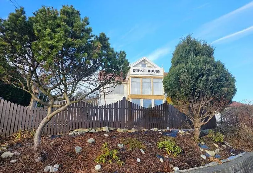 Majatalo Guest House Karmøy