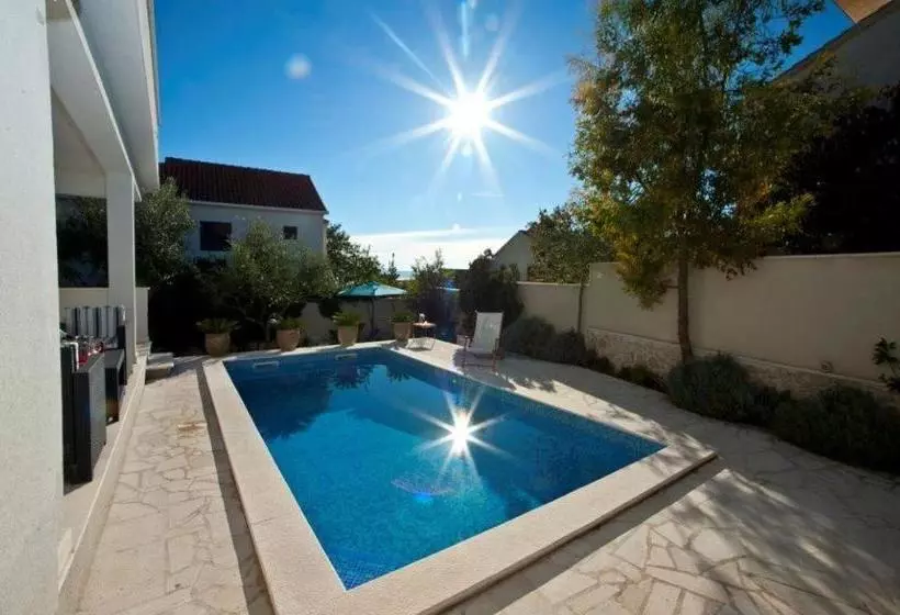 Villa Doris