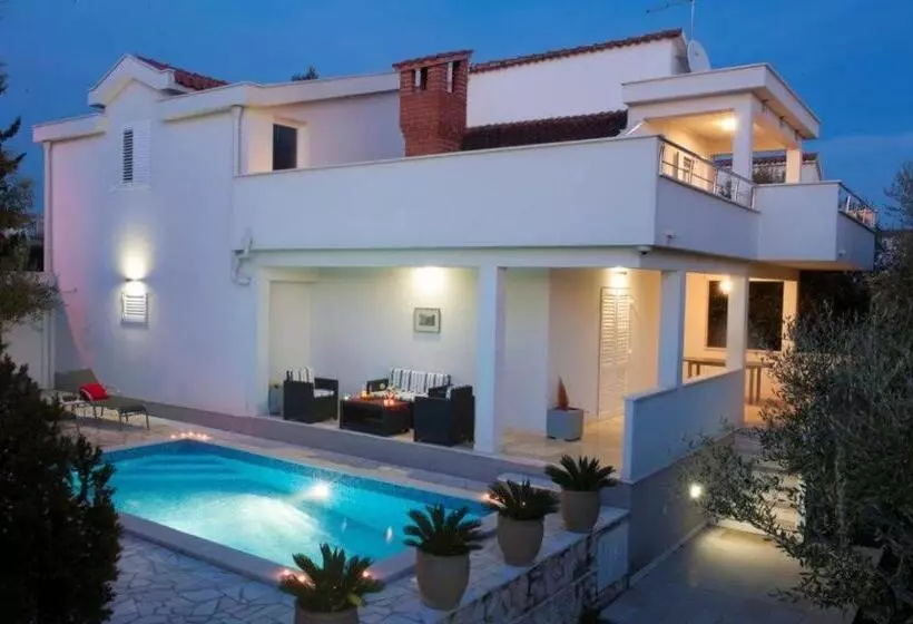 Villa Doris