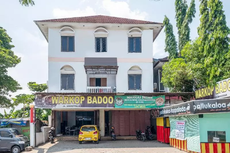 ホテル Oyo 1906 Zhafira Residence