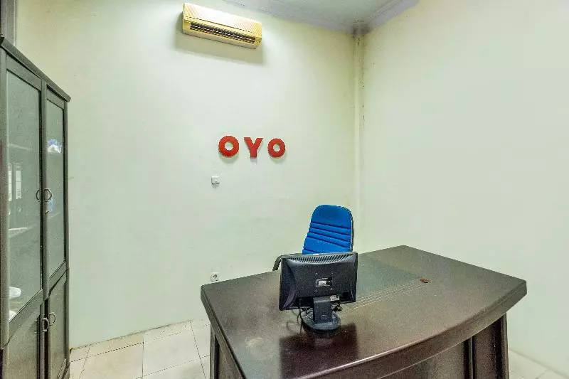 ホテル Oyo 1906 Zhafira Residence