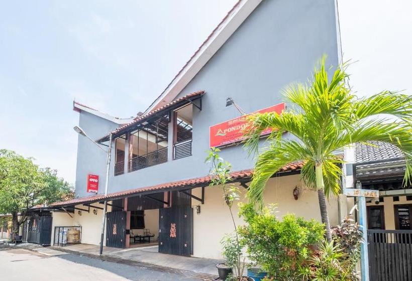 Hotel Oyo 2121 Pondok Nazwa